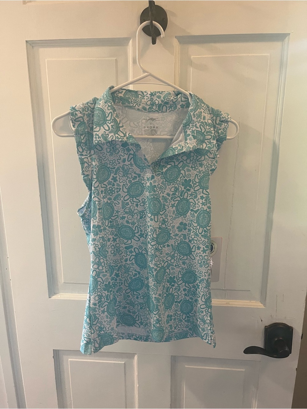 NWT Sleeveless Collared Golf/Tennis Top in Aqua Turtle Print